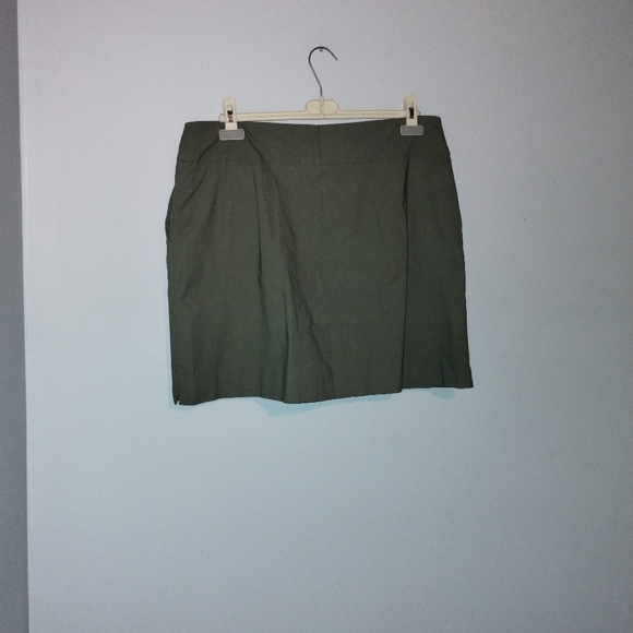 S.C& CO Women's short-Skort Size 16 - Picture 4 of 12